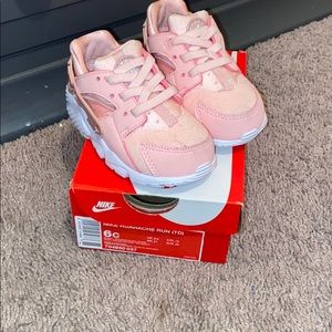 Pink nike shoes